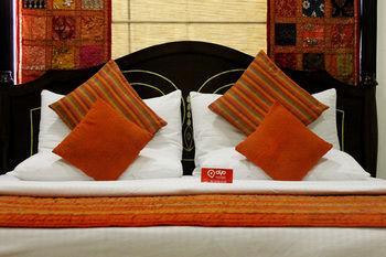 Oyo Premium Rajouri Garden Janta Market New Delhi Exterior photo